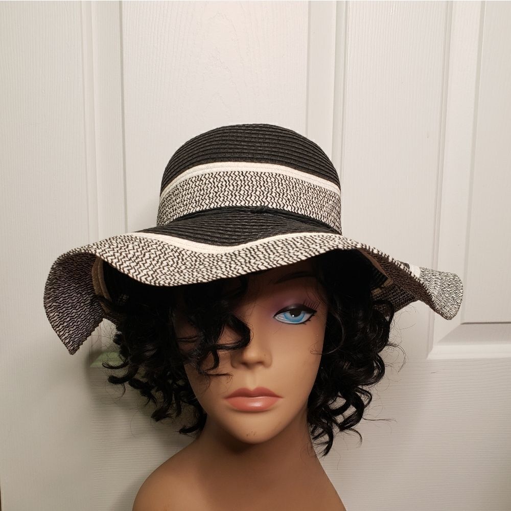 Floppy Paper Sun Hat - Picture 2 of 9